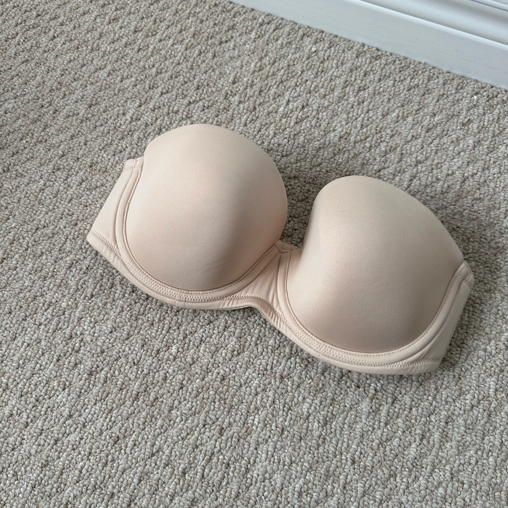 like new wacoal red carpet strapless bra